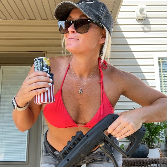 Meet your Posher, Cassie - Picture 7 of 14